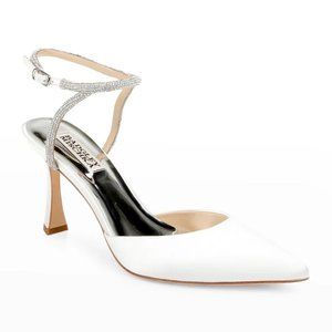UNWORN Badgley Mischka Kamilah Pumps in White